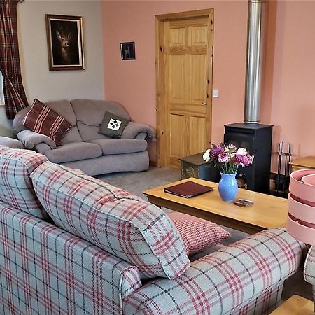 Roe Deer Cottage Боли Екстериор снимка