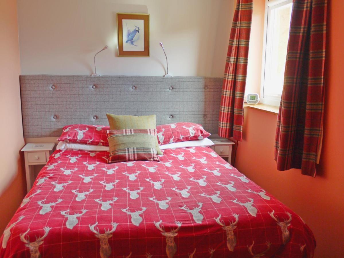 Roe Deer Cottage Боли Екстериор снимка